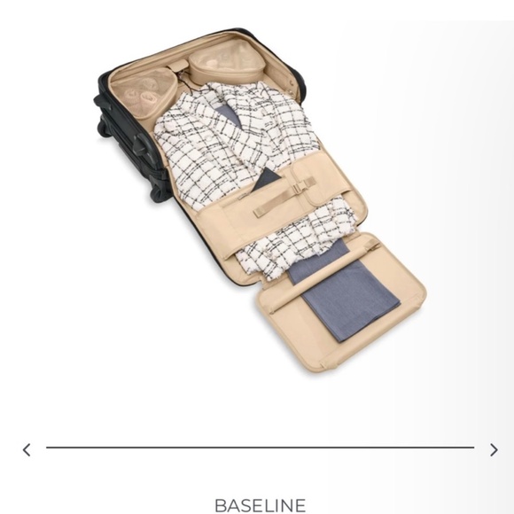 Briggs & Riley 22" Carry-On Upright Garment Bag - Picture 11 of 11